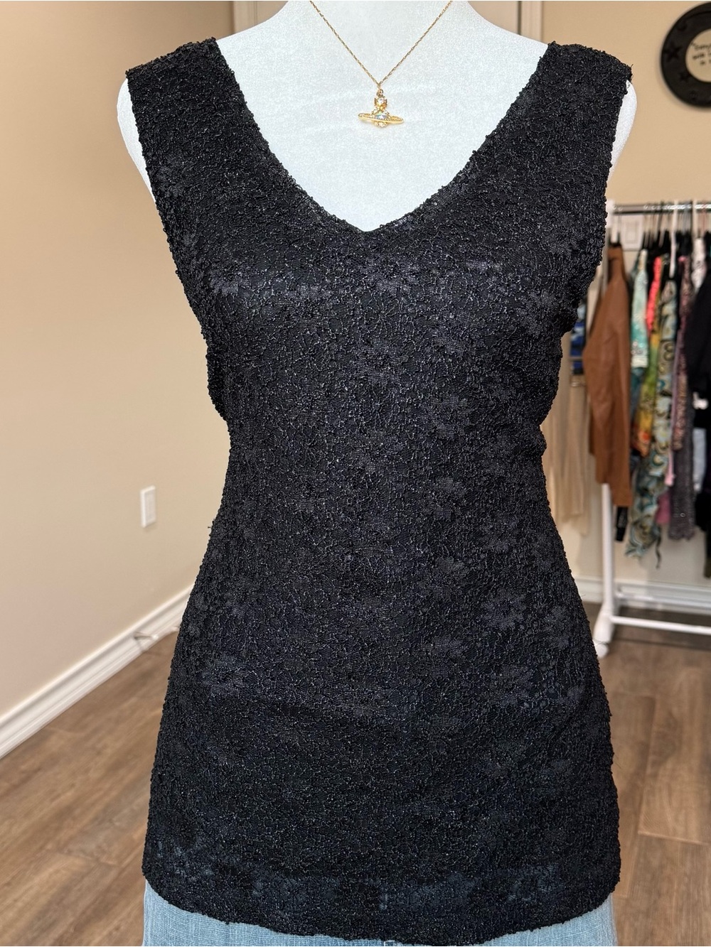 Banana Republic Black Metallic V-Neck Whimsigoth Minimalist Women’s Medium Tank